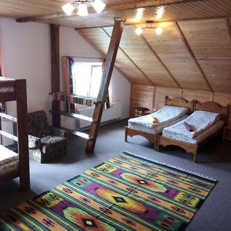 Guest House Mansarda Jaremcse Kültér fotó