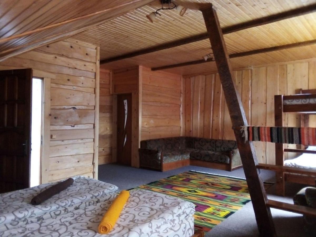 Guest House Mansarda Jaremcse Kültér fotó