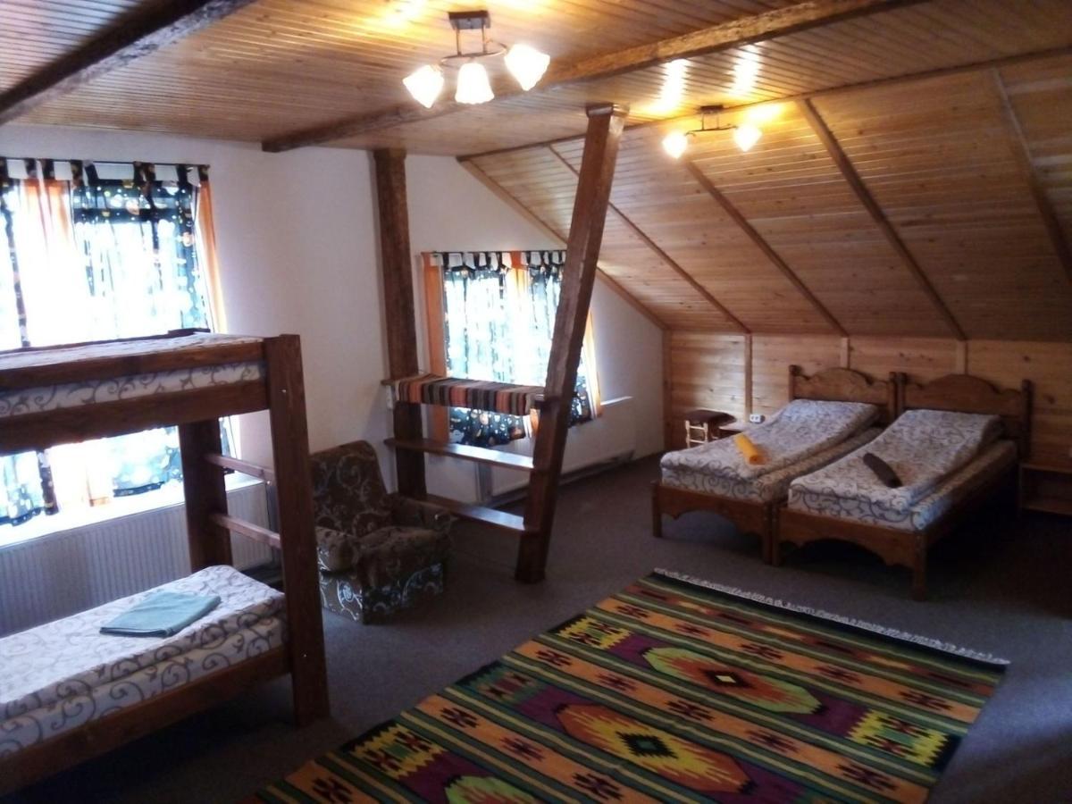 Guest House Mansarda Jaremcse Kültér fotó