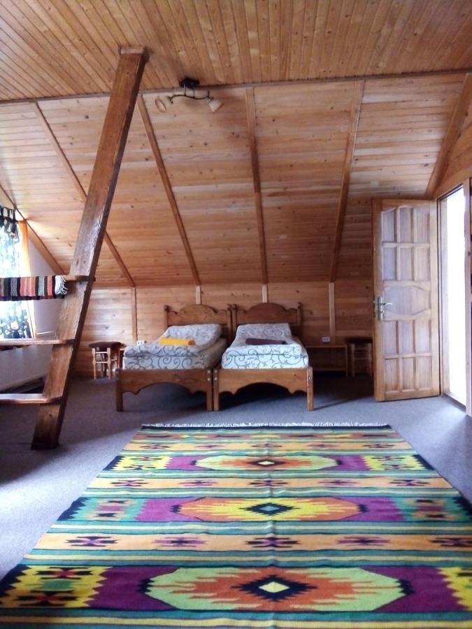 Guest House Mansarda Jaremcse Kültér fotó