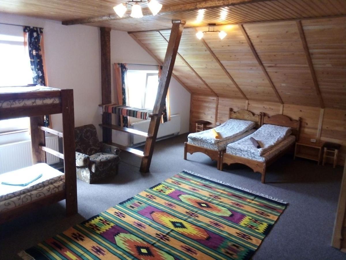 Guest House Mansarda Jaremcse Kültér fotó