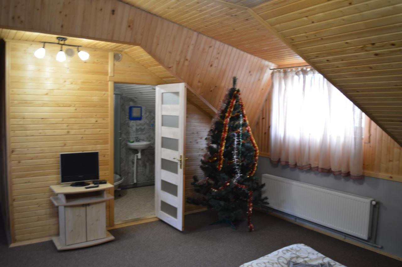 Guest House Mansarda Jaremcse Kültér fotó
